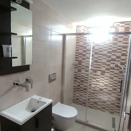 Dora * تراغاكي